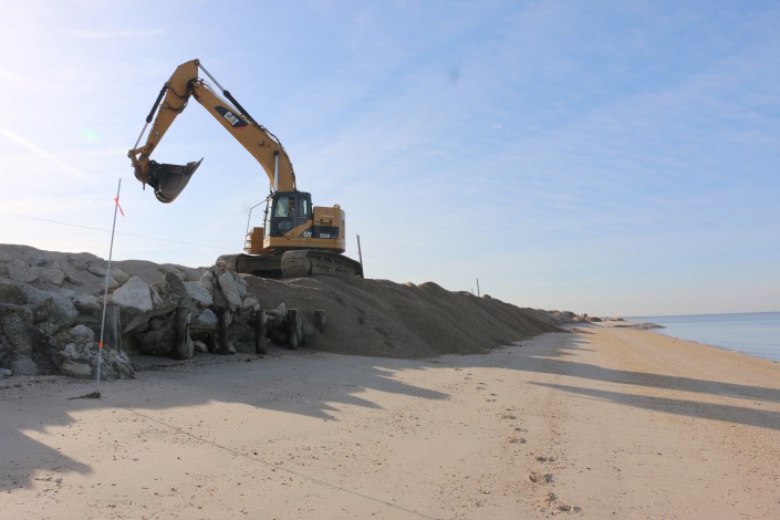 Construction at Fortescue Beach ©  Dr. Larry Niles